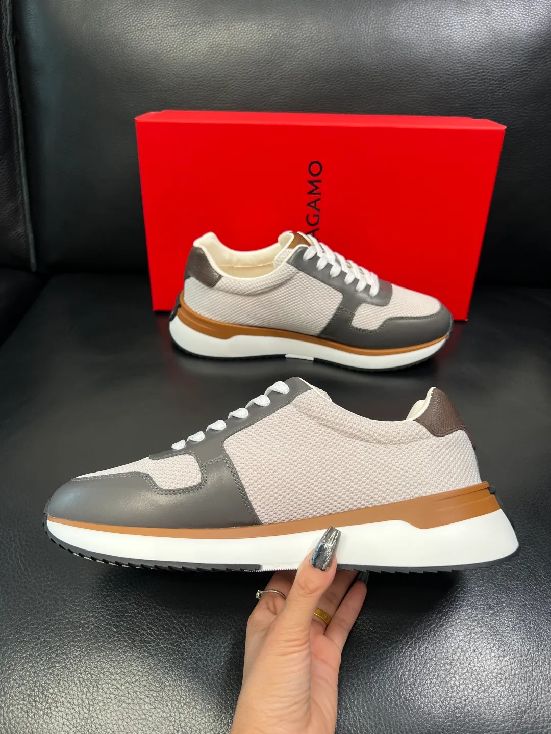 Men's shoes 💰820 Ferragamo High-quality top craftsmanship Ferragamo counters sell original factory configuration, imported original cowhide from Italy, imported water-dyed cow lining, soles: original factory special original soles are super comfortable, original factory and single goods, welcome to compare at the same time at the counter, code number 38-44 (customized 45 46)